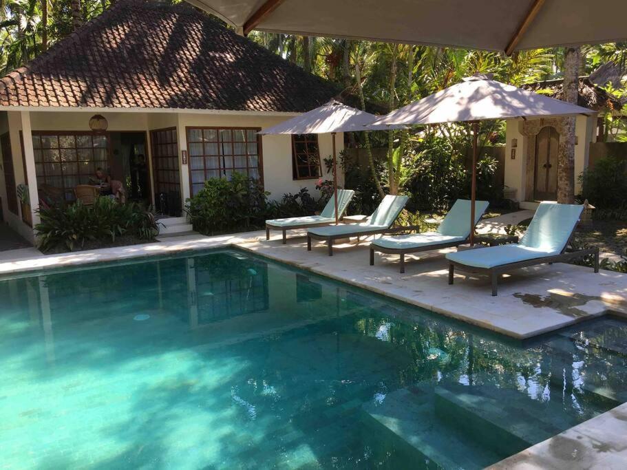 Rumah Kelapa Sepi Karangasem  Bagian luar foto